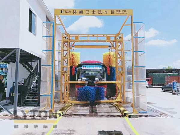 精工品質 精細化選材 持久耐用  林頓巴士洗車機廠家