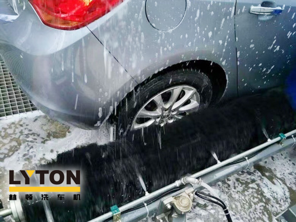 自動洗車設備,省心得力，造型美光大方！無錫中石化配置林頓FX11系列電腦洗車機！