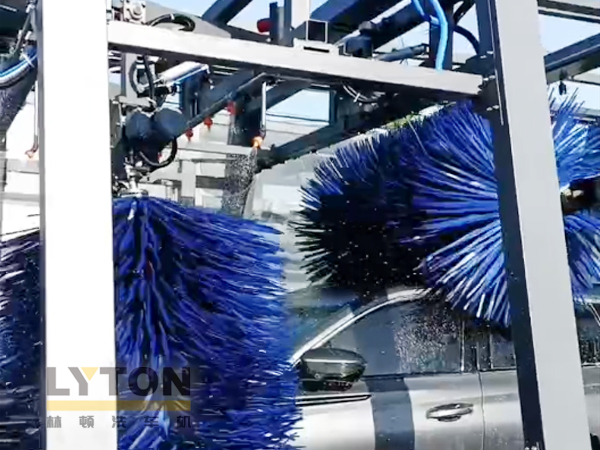 因為專注，所以專業！常州惠眾汽車俱樂部安裝2臺林頓FX11系列全自動洗車機