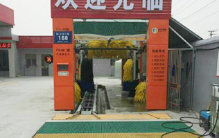 來中石化加油站點免費體驗林頓fx80系列隧道式電腦洗車機啦！