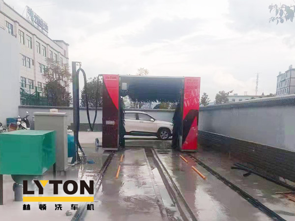 彩云之南，滇中腹地！云南玉溪中石化配置林頓龍門全自動洗車機