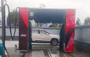 彩云之南，滇中腹地！云南玉溪中石化配置林頓龍門全自動洗車機