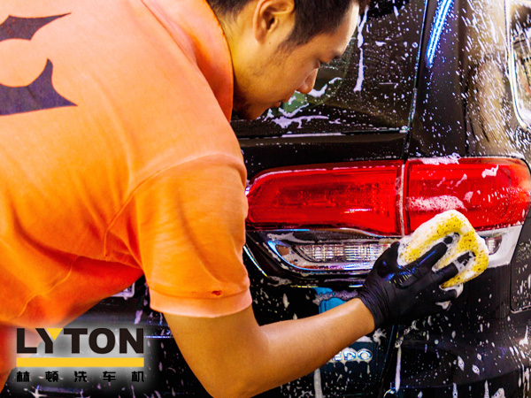 人工智能產業化發展時代已來臨！電腦洗車機設備接替人工洗車，您準備好了嗎？