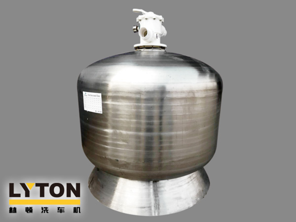 CT系列洗車污水循環凈化機是適用于自動化洗車場及各種大小型自動化洗車場的電腦洗車機污水處理回用設備。