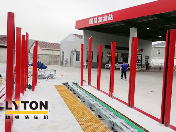 全自動一站式服務洗車！武進耀昌加油站fx80林頓電腦洗車機安裝中！操作方便快捷！