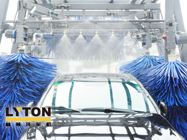 洗車還得“高科技”，林頓全自動洗車機專注洗車，5分鐘讓您的愛車煥亮一新