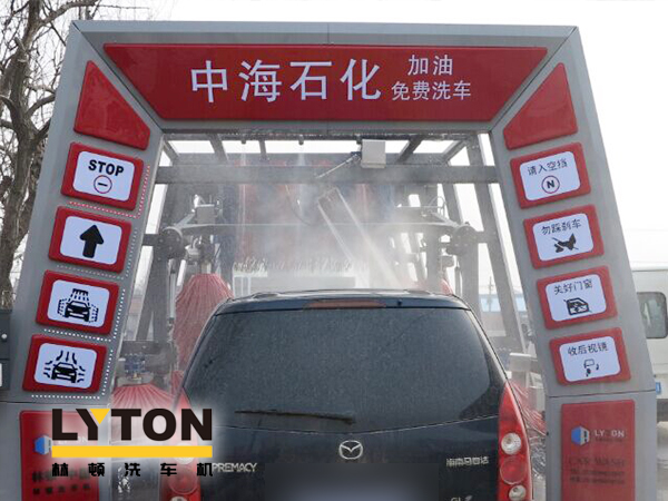 全自動洗車機安裝場所之加油站!提升油站高品質服務的企業形象，有利于口碑傳播！