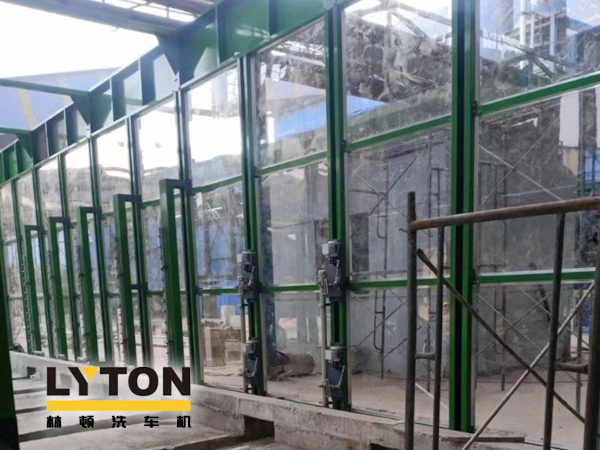 全自動洗車機安裝場所之加油站!提升油站高品質服務的企業形象，有利于口碑傳播！